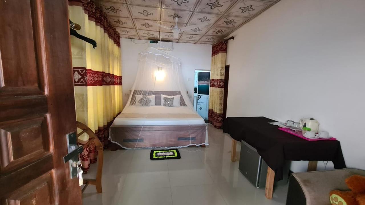 Kavidi Villa Home Stay 坦加拉 客房 照片